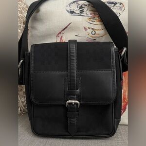 ⭐️COA⭐️BURBERRY Black Canvas Crossbody Bag⭐️SHE IS A BEAUTY⭐️💯Authentic